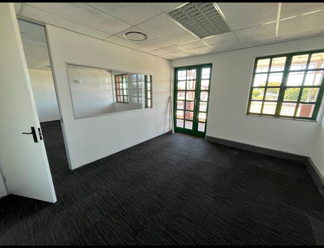 232M² OFFICE TO LET IN CLAREMONT